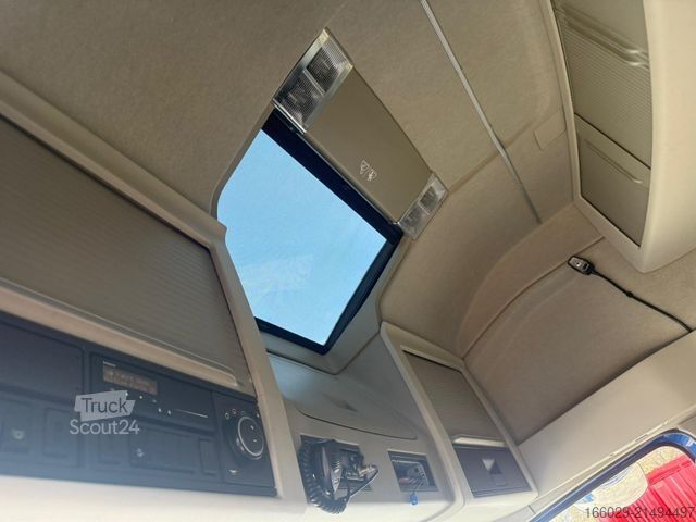 Кран-манипулятор на шасси грузовика VOLVO FH 500 6x2 Container Pritsche Fassi F455 Kran