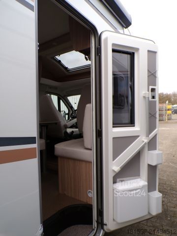 Camper semintegrato BÜRSTNER Limited T 660 Tageszulassung / Winterpaket, Safe