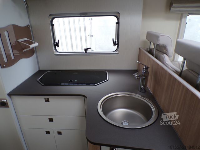 Camper semintegrato BÜRSTNER Limited T 660 Tageszulassung / Winterpaket, Safe