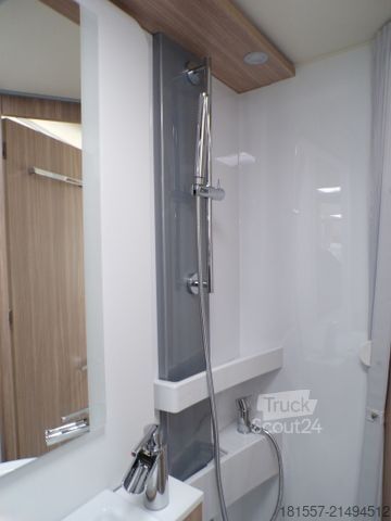 Camper semintegrato BÜRSTNER Limited T 660 Tageszulassung / Winterpaket, Safe