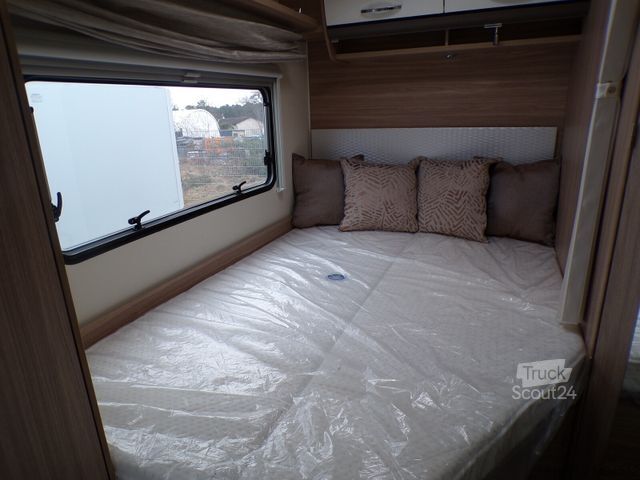 Camper semintegrato BÜRSTNER Limited T 660 Tageszulassung / Winterpaket, Safe