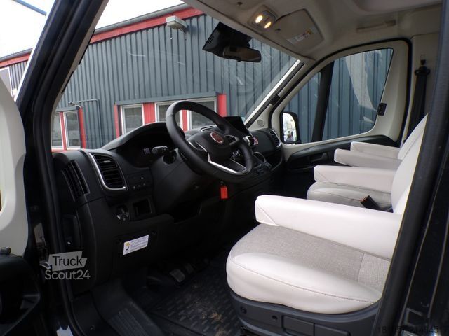 Camper semintegrato BÜRSTNER Limited T 660 Automatik, Winterpaket, Hubbett