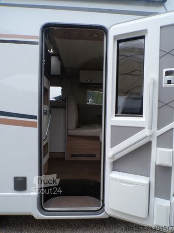 Camper semintegrato BÜRSTNER Limited T 660 Automatik, Winterpaket, Hubbett