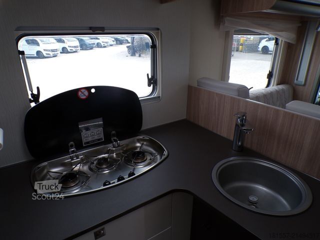 Camper semintegrato BÜRSTNER Limited T 660 Automatik, Winterpaket, Hubbett