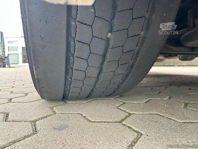 Tractora standard IVECO S-WAY 490 NAVI 2 Tanks Sehr gepflegt