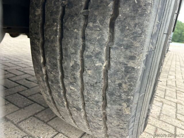 Semirreboque com piso móvel KRAKER CF-Z Schubboden 92m³ 10mm Boden Sehr sauber
