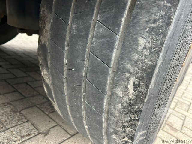 Semirreboque com piso móvel KRAKER CF-Z Schubboden 92m³ 10mm Boden Sehr sauber