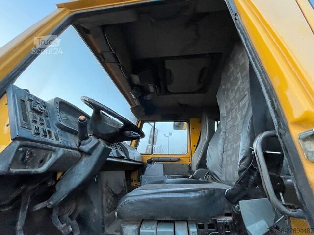Lastbilsmonterad kran UNIMOG U 5000 Doka Pritsche/ PK 10.502 A/ AC/ AHK/ EU 3