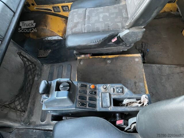 Lastbilsmonterad kran UNIMOG U 5000 Doka Pritsche/ PK 10.502 A/ AC/ AHK/ EU 3
