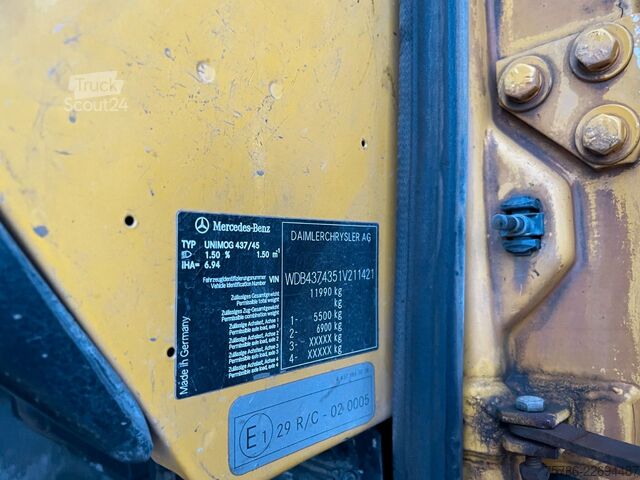 Lastbilsmonterad kran UNIMOG U 5000 Doka Pritsche/ PK 10.502 A/ AC/ AHK/ EU 3