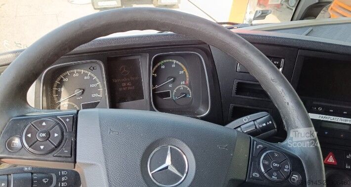Грузовик с дизельным сажевым фильтром (DPF) Mercedes-Benz Actros