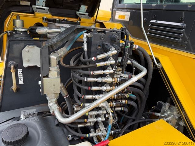 Minibagger KOMATSU PC80MR-5 / 2022 Baujahr / 1.630 H