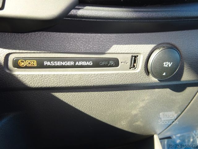 Minibus FORD Transit Kombi 350 L3H2 Trend 360Kam Navi 9Sitz