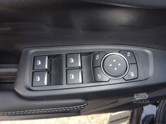 Bestelwagen FORD Ranger XLT 4x4 DoKa AT Winterd. Streuer Schild