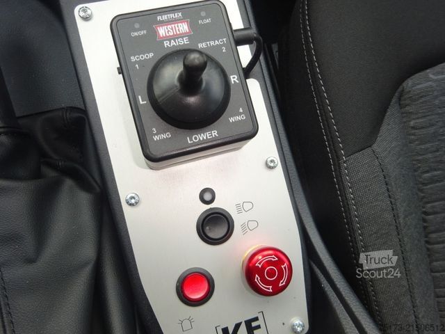 Bestelwagen FORD Ranger XLT 4x4 DoKa AT Winterd. Streuer Schild