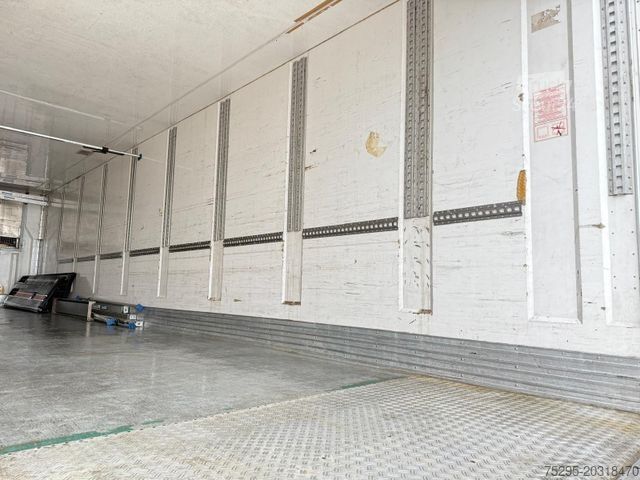 Køletrailer KÄSSBOHRER 3 Achs ThermoKing SMX-50 defekt Lamberet Aufbau