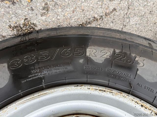 Køletrailer KÄSSBOHRER 3 Achs ThermoKing SMX-50 defekt Lamberet Aufbau