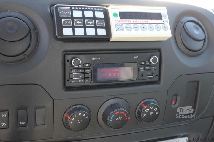 Plataforma elevadora sobre camión Renault Master  Bühne KLUBB 11m   2 Personen Korb 200kg