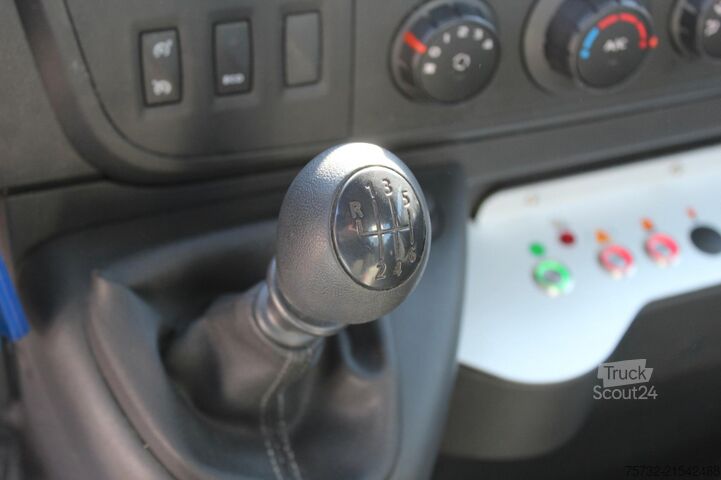 Plataforma elevadora sobre camión Renault Master  Bühne KLUBB 11m   2 Personen Korb 200kg