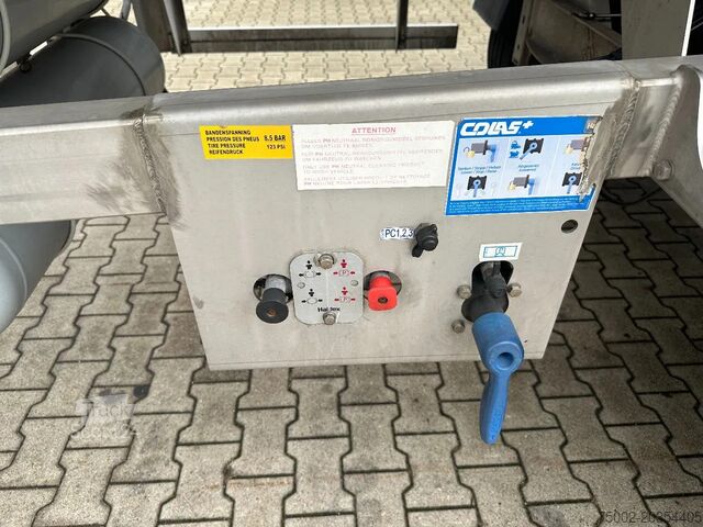 Voedseltanker Van Hool FOOD / RVS chassis / empty weight: 5.860kg / 29...