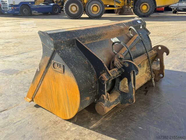Standard bucket ZFE Side-Tilting bucket for CAT 908 SW