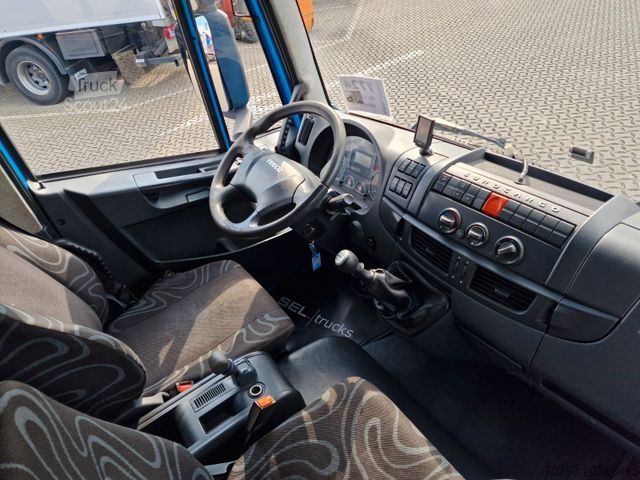 Box truck IVECO Eurocargo 100E22 / Ladebordwand / 3 Sitzen