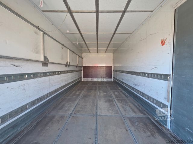 Vrachtwagen met bakwagen IVECO Eurocargo 120E28 / Ladebordwand