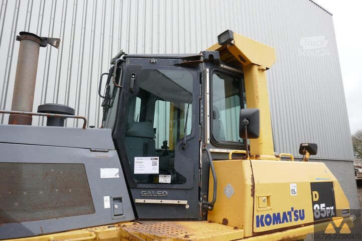 μπουλντόζα Komatsu D85PX-15