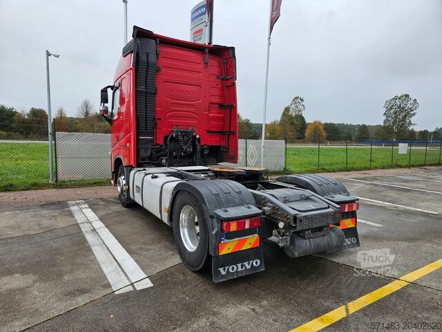 стандартний тракторний агрегат Volvo FH 500