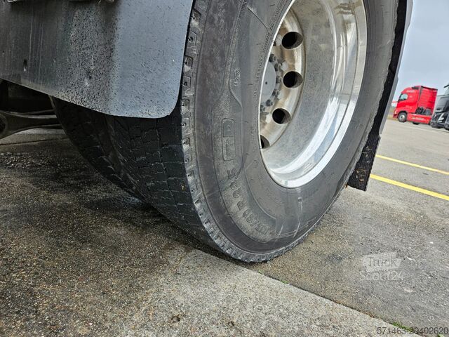 стандартний тракторний агрегат Volvo FH 500