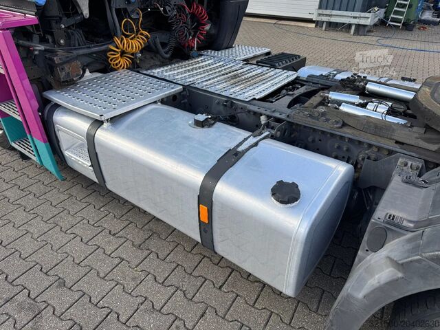 Volume SCM Renault Magnum 520 Low Deck Hefschotel Euro 5