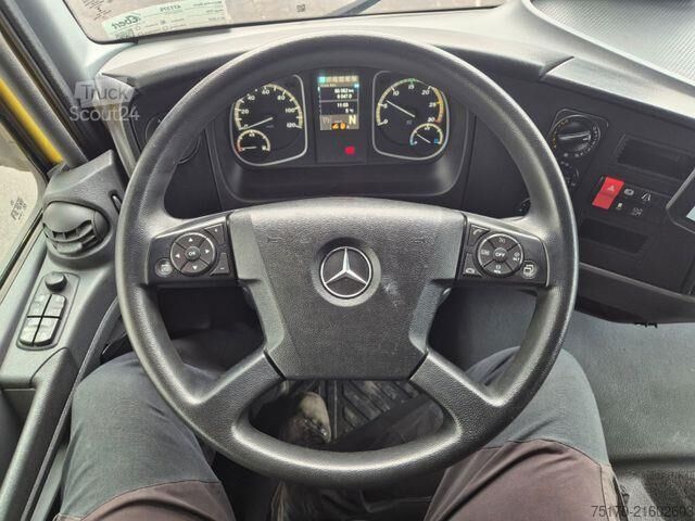 Suitcase Mercedes-Benz Atego 816 4x2 Möbelkoffer 3 Sitze