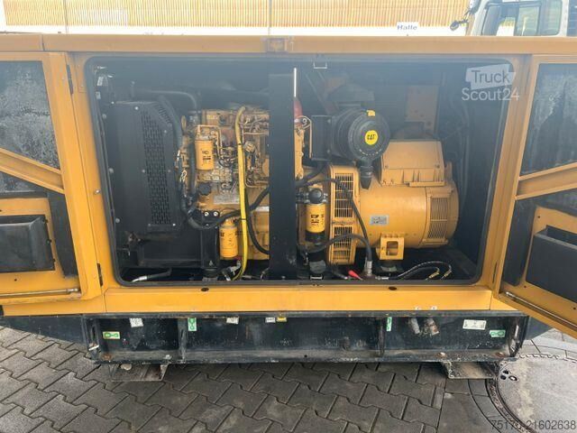 Construction machine CAT DE88E3 / Stromerzeuger / 80KVA / 2015 / 14.180h