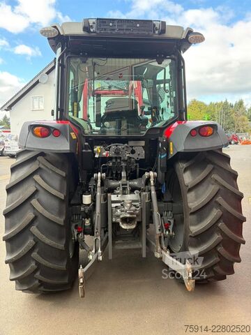 Traktor Massey Ferguson MF 5711 M Dyna-4