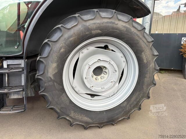 Traktor Massey Ferguson MF 5711 M Dyna-4