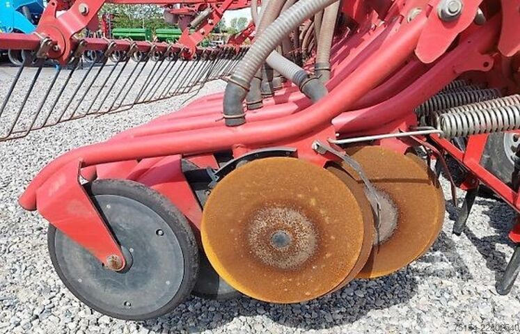 Kombineli tırmık Kverneland U Drill 6000