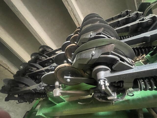 Tohum ekim makinesi John Deere 750 A