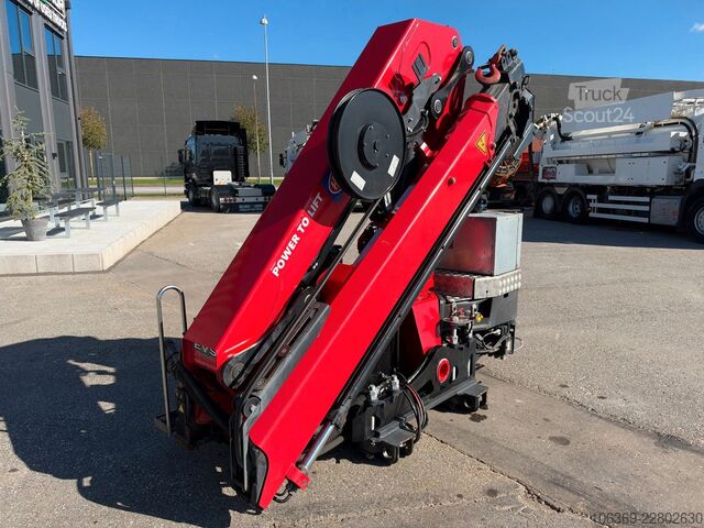Lastebilmontert kran  HMF 1920 K4 Radio Control / Kran / Crane