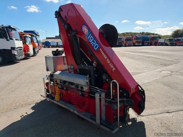 Lastebilmontert kran  HMF 1920 K4 Radio Control / Kran / Crane