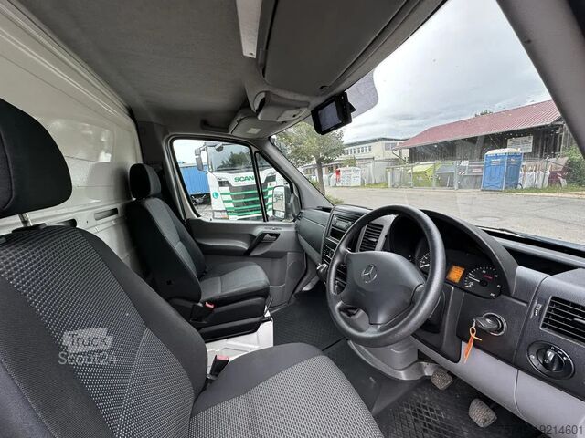 Автомобил за събиране на отпадъци Mercedes-Benz Sprinter 515 CDI Müllpresswagen Seitenlader Klima