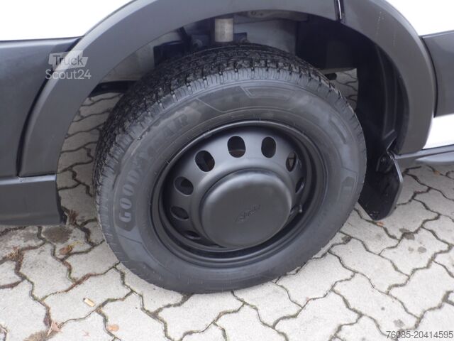 DODÁVKA S VYSOKOU STRECHOU A DLHÝM RÁZVOROM Ford TRANSIT 350