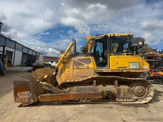 булдозер Komatsu D65EX-17