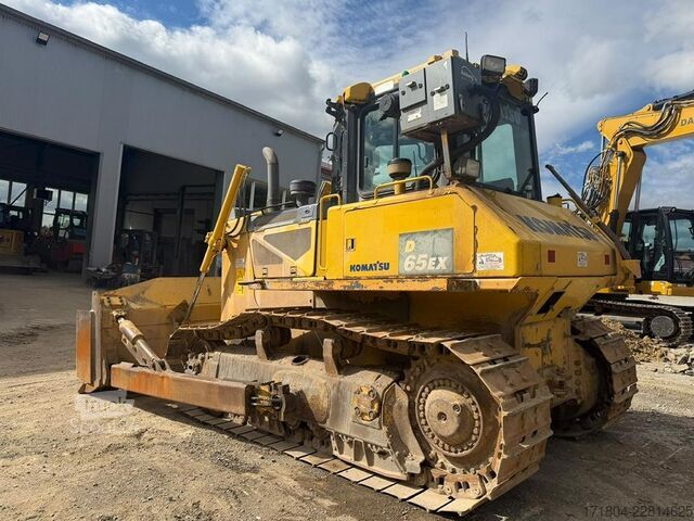 булдозер Komatsu D65EX-17