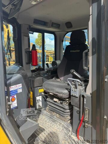 булдозер Komatsu D65EX-17