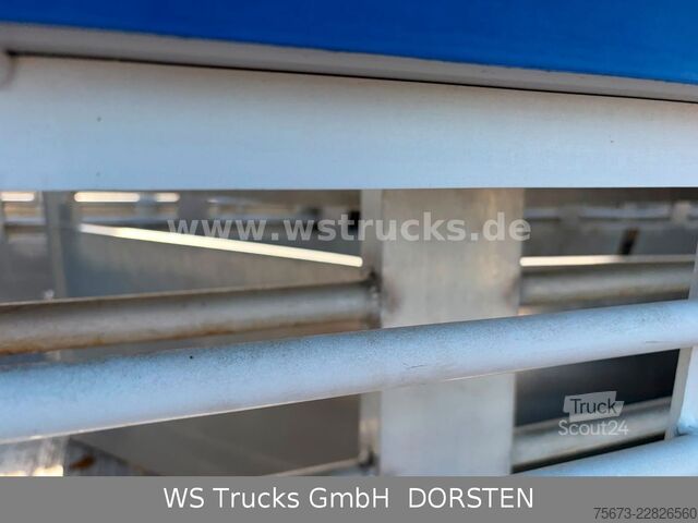 Polpriklopnik za prevoz živine Finkl 3 Stock Hubdach Typ 2  "Unfall"
