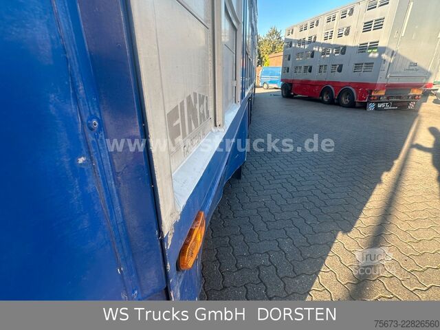 Polpriklopnik za prevoz živine Finkl 3 Stock Hubdach Typ 2  "Unfall"