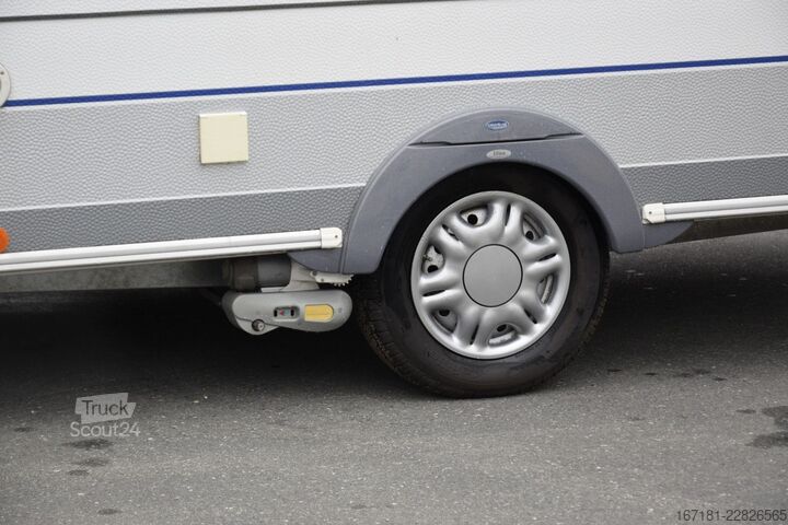 Каравана CARAVELAIR Antarex Luxe 400 mit Mover und Sackmarkise