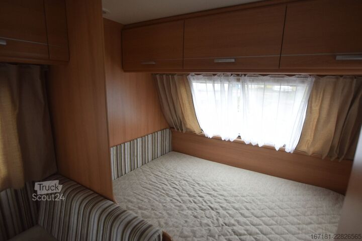 Каравана CARAVELAIR Antarex Luxe 400 mit Mover und Sackmarkise