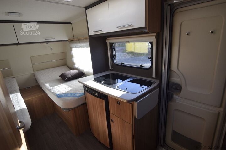 Каравана STERCKEMAN Starlet Comfort 450 LJ mit Mover und Markise