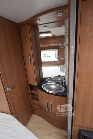 Caravana LMC Musica 470 D mit Mover und Markise